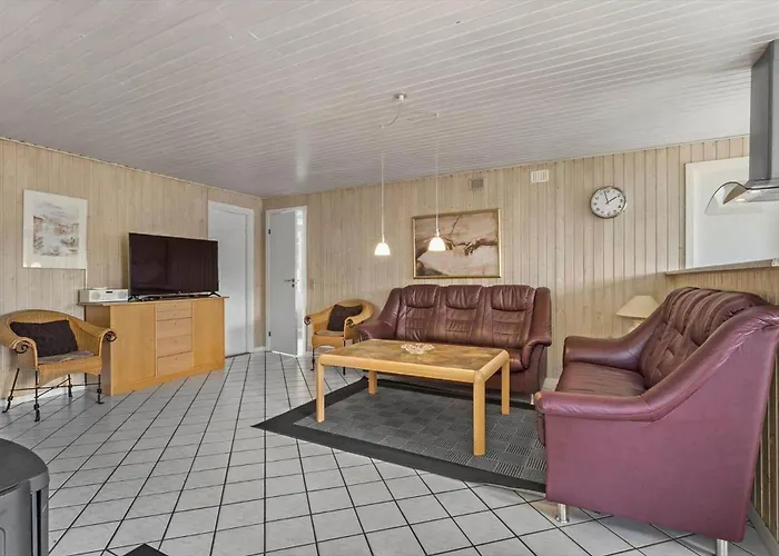 Ll208-humble-gulspurvevaenget-3 Nordenbro Vesteregn